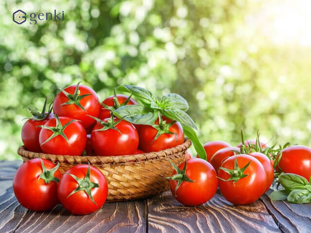 Hiệu quả thần kỳ khi điều trị mụn lưng bằng cà chua