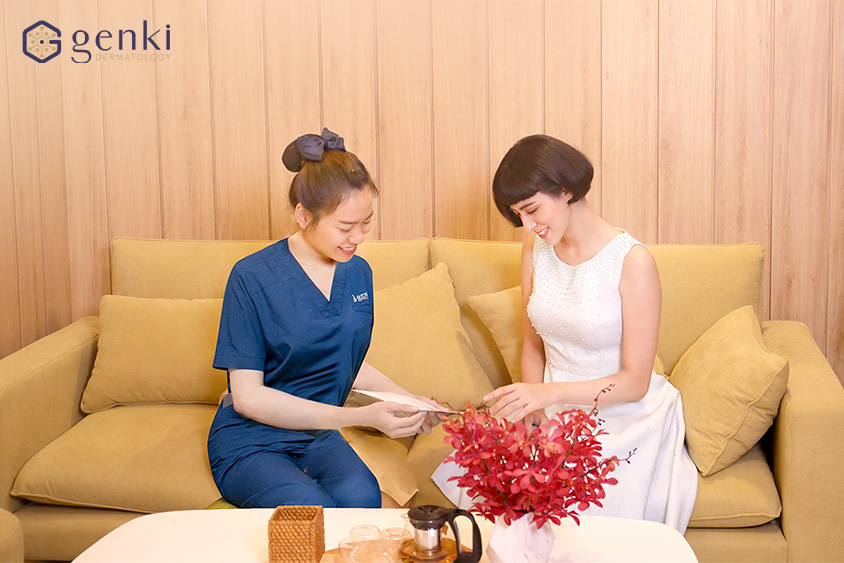 Khách hàng được tư vấn liệu trình Thermage FLX tại Genki Dermatology